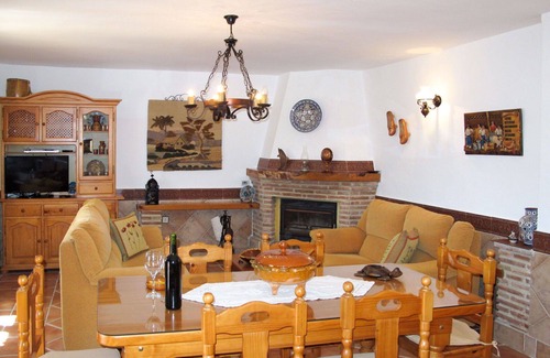 Almunecar Villa | Stunning private villa for 4 people with private pool, WIFI, A/C, TV, terrace and pets allowed