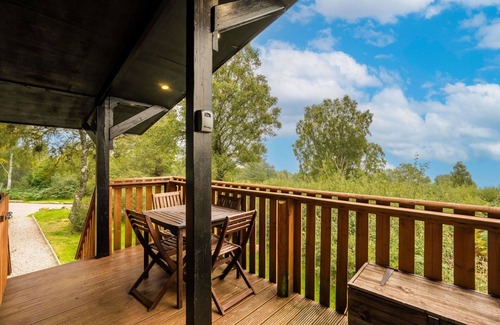 Bunloit House | Stunning private villa for 4 guests with WIFI, TV, patio, pets allowed and parking