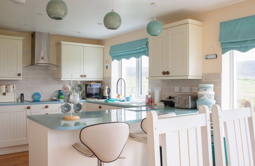 Bornesketaig House | Stunning private villa for 6 people with WIFI, TV, terrace and parking
