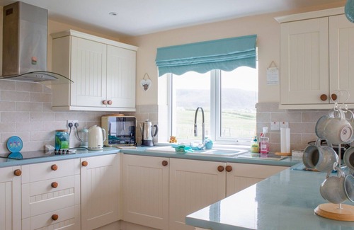 Bornesketaig House | Stunning private villa for 6 people with WIFI, TV, terrace and parking