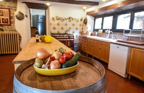 Cortona Villa | Stunning private villa with WIFI, private pool, TV, patio and panoramic view, close to Cortona