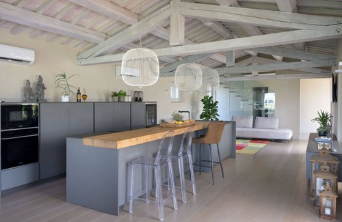 Ferretto Villa | Stunning private villa for 6 guests with sauna, private pool, A/C, TV and patio, close to Cortona