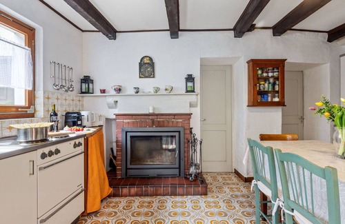 Novaggio House | Stunning private villa for 5 people with patio