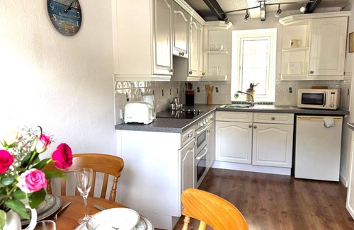 Pentewan House | Stunning private villa for 4 people with WIFI