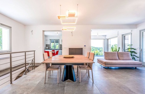 Soglio Villa | Stunning private villa for 8 guests with WIFI, A/C, hot tub, TV, terrace and panoramic view