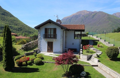 Mergozzo House | Stunning private villa for 4 guests with WIFI, TV and terrace