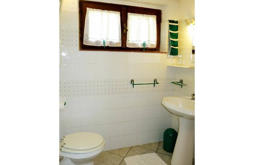 Montieri House | Stunning private villa for 4 people with TV, terrace, pets allowed and parking