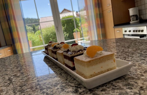 Schorndorf House | Stunning private villa for 8 people with WIFI, TV, patio and parking