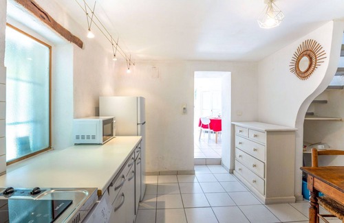 Nyons House | Stunning private villa for 2 people with A/C, WIFI, pool, TV, terrace and parking