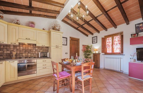 Vicopelago House | Stunning private villa for 4 guests with A/C, WIFI, TV, patio and pets allowed