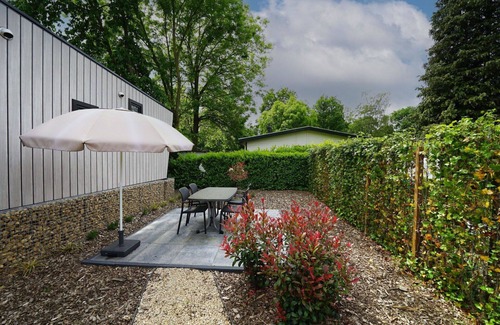 Susteren House | Stunning private villa for 4 guests with WIFI, pool, TV, terrace and parking