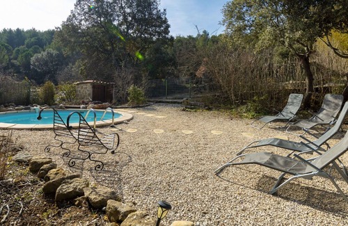 Jouques House | Stunning private villa for 6 people with private pool, WIFI, A/C, TV, terrace and parking