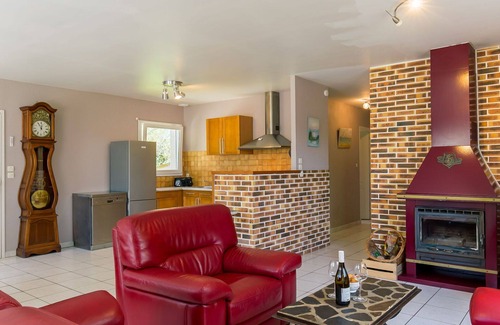 Plouescat House | Stunning private villa for 4 guests with WIFI, TV, terrace and parking