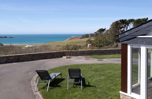 Plouarzel House | Stunning private villa for 8 guests with WIFI, TV, terrace, pets allowed and parking