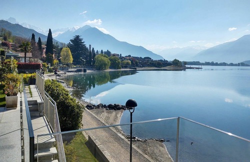 Trezzone House | Stunning private villa for 4 guests with A/C, WIFI, TV and terrace
