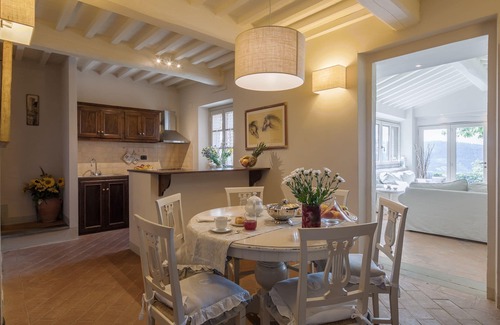 Pieve di Chio Villa | Stunning private villa with private pool, WIFI, A/C, TV, patio and panoramic view, close to Cort.