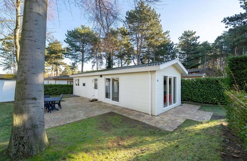 Biddinghuizen House | Stunning private villa for 6 guests with WIFI, pool, TV and terrace