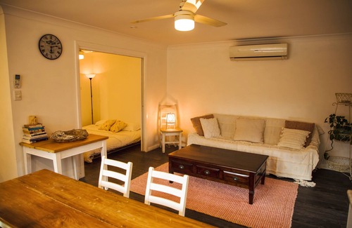 Laughtondale House | Stunning river views! Private guesthouse & courtyard close to nation park & more