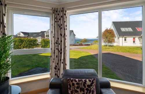 Oban House | Stunning Sea Views - Luxury 4BR Beach House
