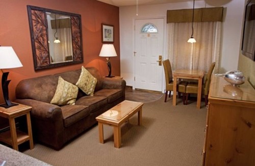 Lakeside Park Cabin | Stunning South Lake Tahoe Resort - Perfect for Romantic or Family Vacations!