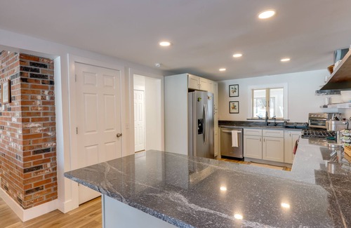 Sunapee Cottage | Stunning Sunapee Lake Getaway w/Hot Tub!