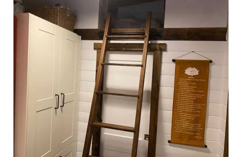 Quadra Island House | Stunning Sunset View from Copper Bluffs Tiny Home