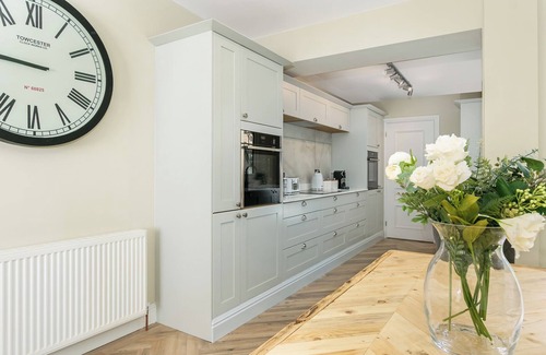 Cirencester House | Stunning Townhouse in Cirencester