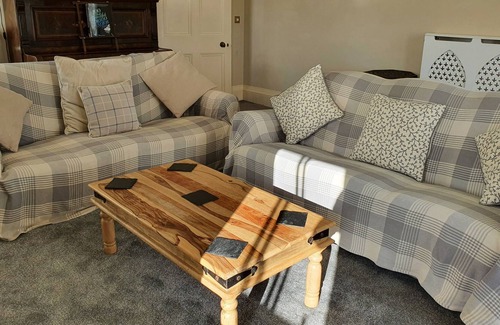 Earlsferry Apartment | Stunning upper villa in Earlsferry overlooking the Golf Course