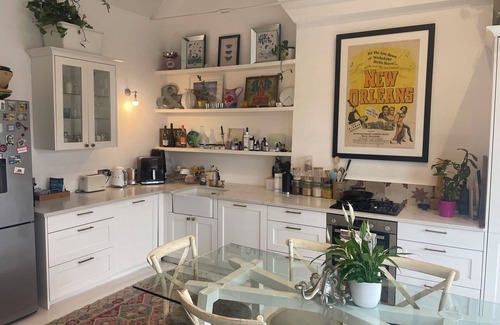 St. Helen's Apartment | Stunning vaulted ceiling 2 bed modern apartment