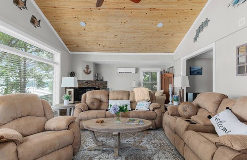 Cropwell House | 💎Stunning Versatile Lakehouse in Cropwell🌊