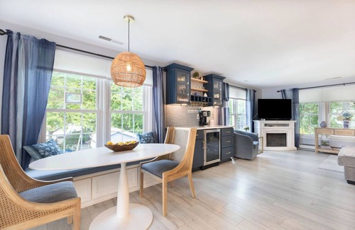 Kent Narrows House | Stunning views and Sunsets from this waterfront property -Kent Island area