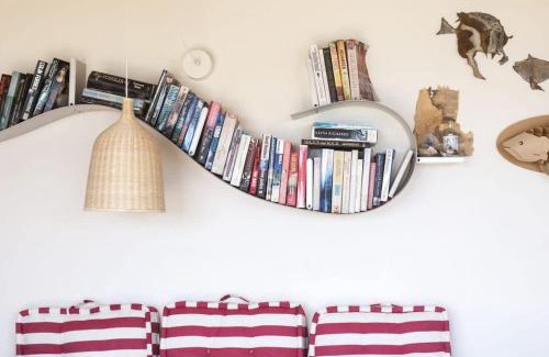 Dolphin Point House | Stunning Views - beach cottage with ocean vistas