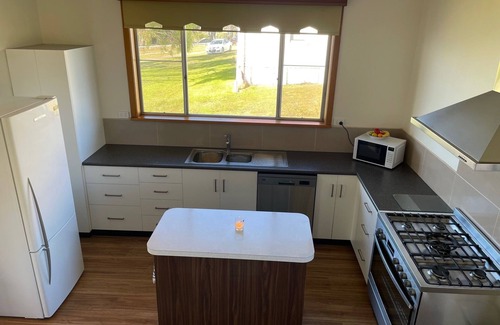 Eden House | Stunning Views, central location, spacious. Perfect for a short or long stay