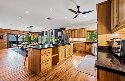 Maggie Valley House | Stunning Views Hot Tub Sauna Theater Game Rooms Sleep/Dine 23 Firepit