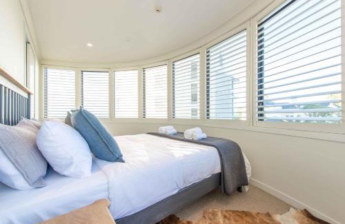 Remuera Apartment | Stunning Views - Modern luxury 3 BR Apt in Remuera