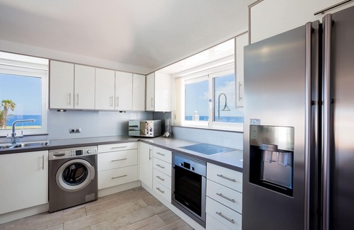 Complejo turistico Amarilla Golf Villa | Stunning Views Of The Ocean With 3 Bedrooms & 2 Bathroom