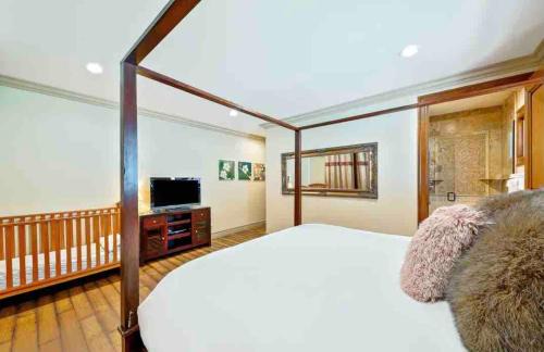 Mission Hills Villa | Stunning Views, Rooftop Vista, Pool & Spa
