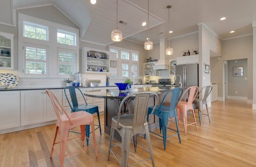 Corolla Light House | Stunning Views With Pool, Family Room, Resort Perks