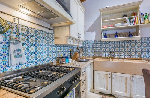 Bollano House | Stunning villa with private pool, A/C, hot tub, WIFI, TV, patio, pets allowed and panoramic view