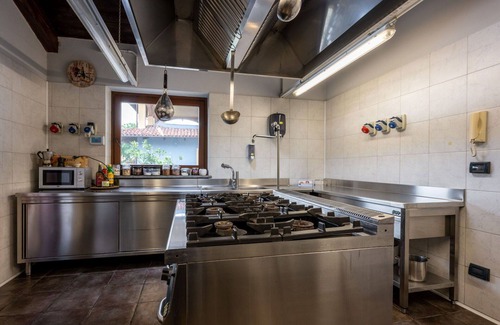 Narzole House | Stunning villa for 12 people with pool, A/C, WIFI, TV, terrace and pets allowed