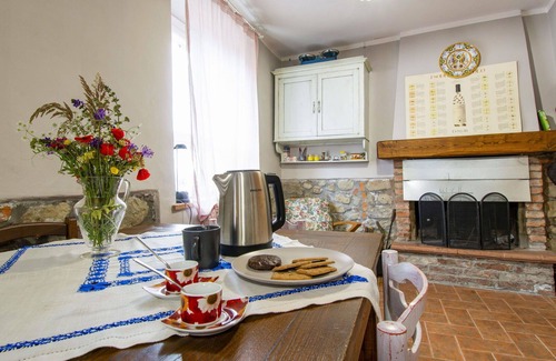 Pistoia House | Stunning villa for 2 guests with WIFI and pets allowed
