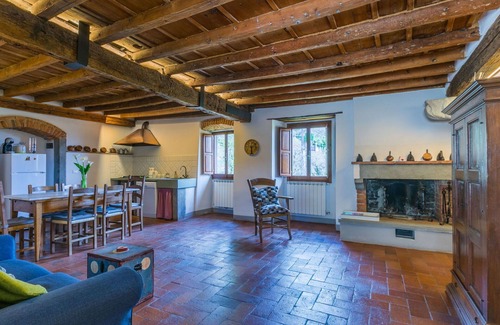 Pelago Villa | Stunning villa for 4 people with WIFI, TV, patio and panoramic view