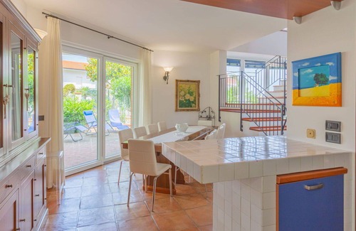 Pineto House | Stunning villa for 8 guests with A/C, WIFI, TV, terrace and pets allowed