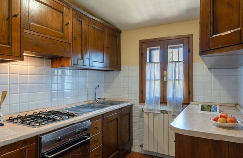 San Gimignano Villa | Stunning villa with WIFI, private pool, A/C, TV, patio, pets allowed and panoramic view