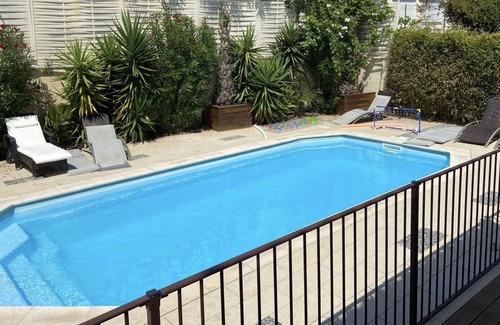 Marseillan Villa | Stunning villa with a pool - Just a 5 minute walk from the Old Town and Port