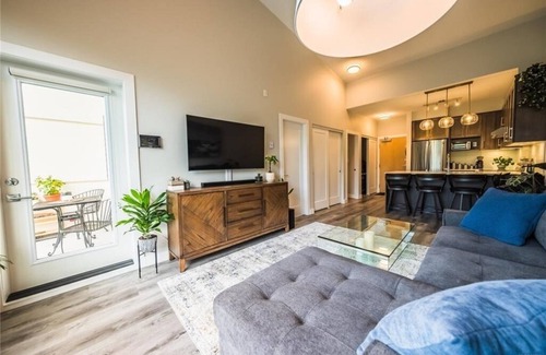 Regional District of Nanaimo Condo | Stunning West Coast Penthouse