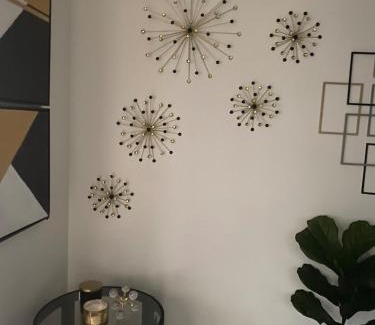 Center Line House | Stunting Sunburst Peaceful Palace