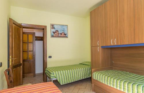 Castellina Marittima House | Stupendo rustico in pietra