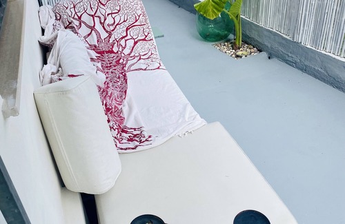 San Benedetto del Tronto Apartment | Stylish and cozy 4 room flat with garden terrace close to beach and centre