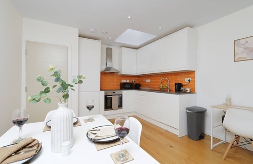 Hemel Hempstead Apartment | Stylish 1-Bed | Hemel Centre